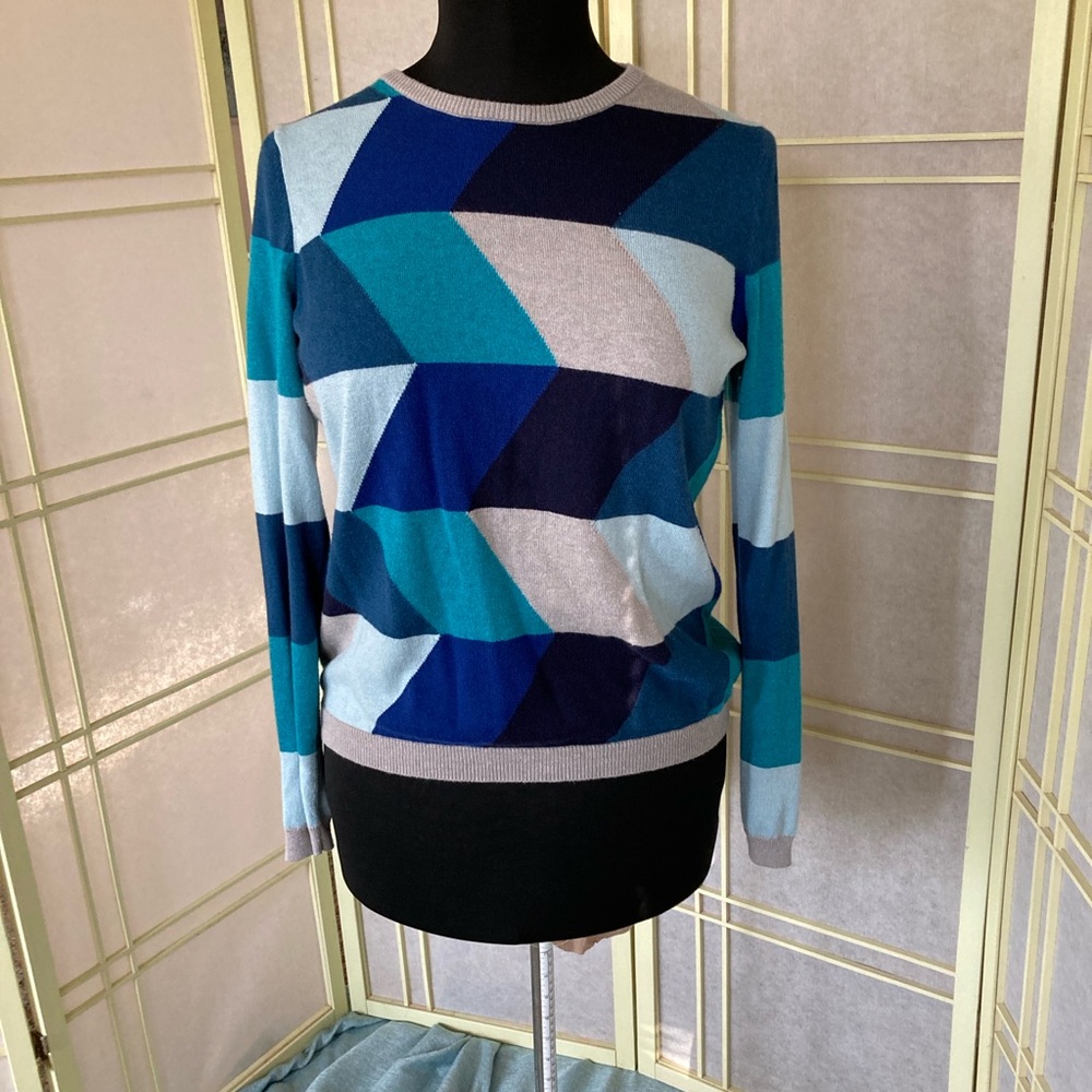 Multi Color Geometric Pattern Lightweight Sweater